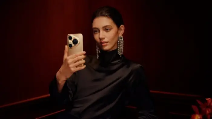 HUAWEI Pura 80 Ultra - Lifestyle