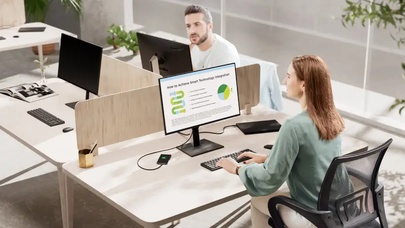 GPG-25-MON-VG58-Scenario Photo-Hot Desking