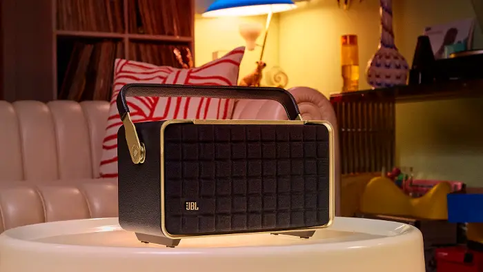 JBL_Authentics-300_Lifestyle01_904x560px_thmb