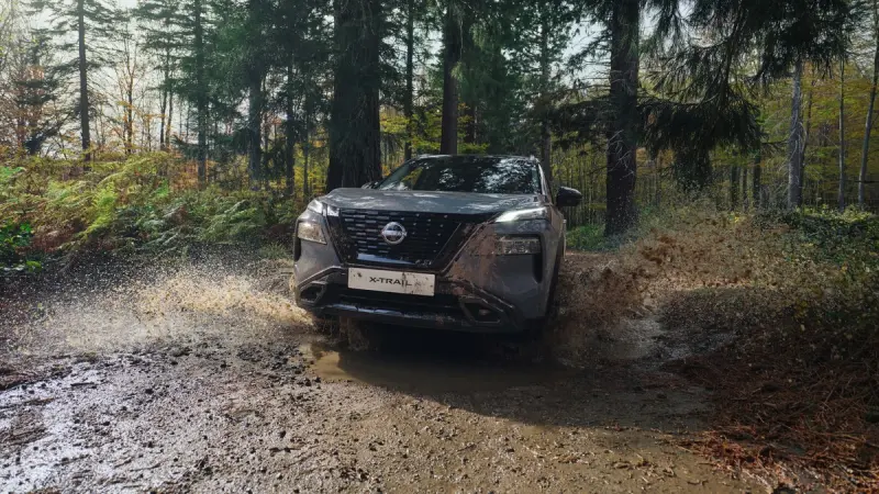 24TDIEU_X-TRAIL_N-TREK_LS_30_LR