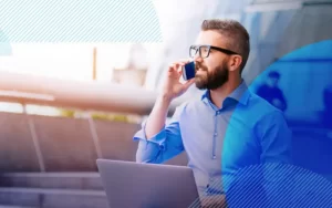 Imagen Check Point Man talks phone