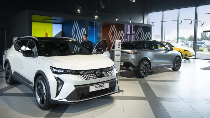 Renault-Dealership-1-scaled