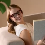 Salud visual en la era digital: ¿Cómo los lentes monofocales protegen tus ojos del exceso de pantallas?