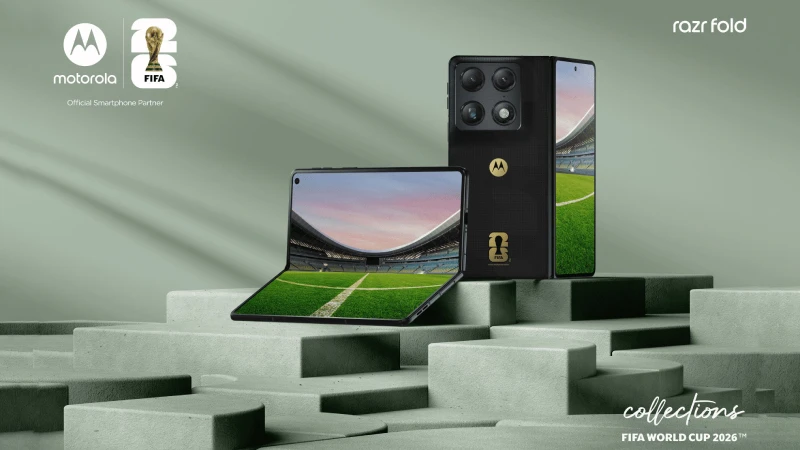 razr-fold-fifa-collection
