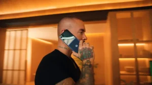 J-Balvin-Motorola