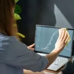 Cómo limpiar la pantalla de tu laptop o monitor sin dañarla: Guía definitiva